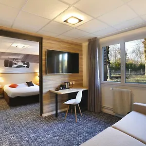 Hotel Logis Relais Des Puys